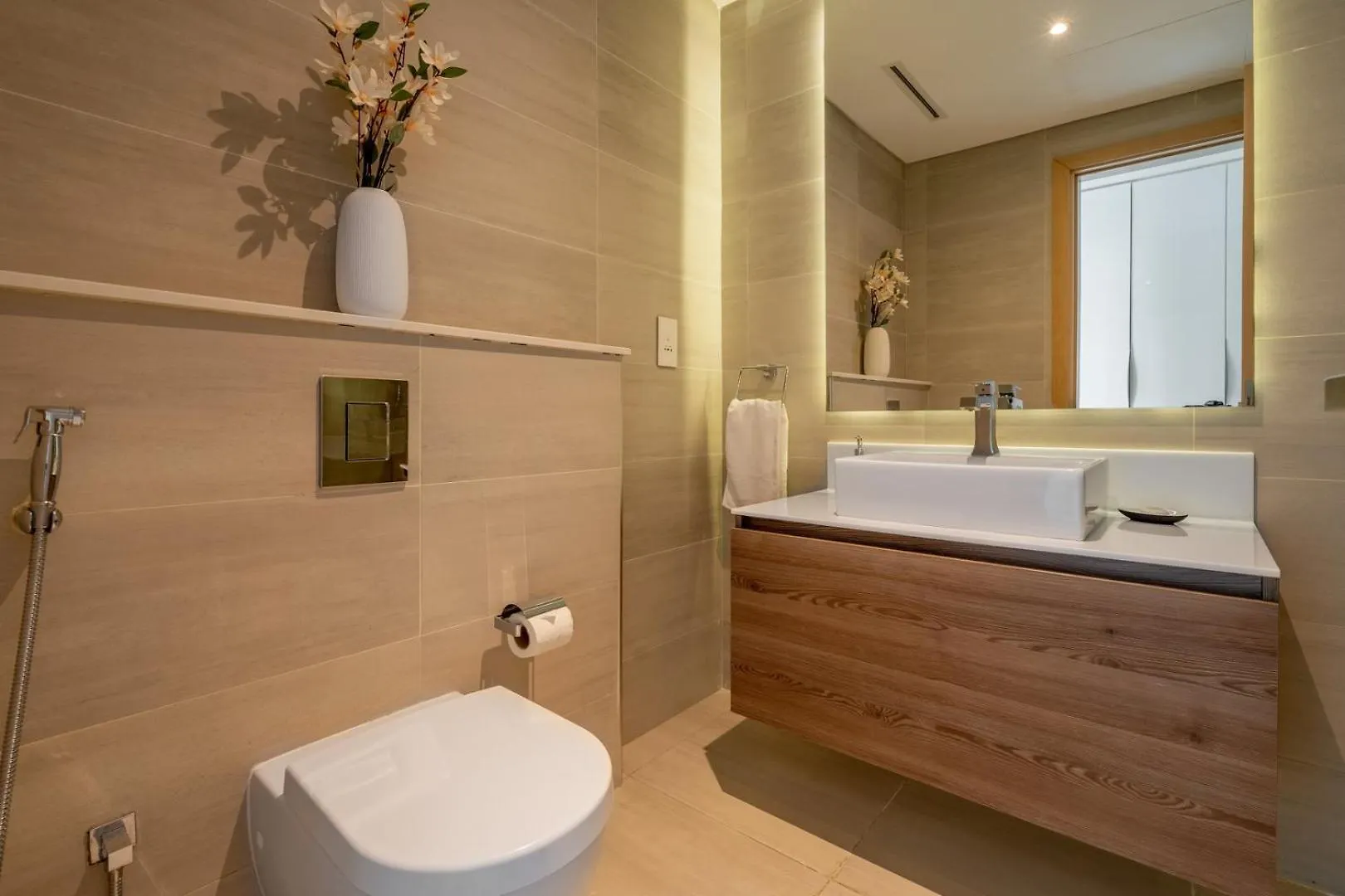 Guestready - Luxurious Accents Near Burj Khalifa Appartement Dubai